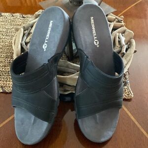 Lightly worn maybe twice men’s slide on merrell sandles
